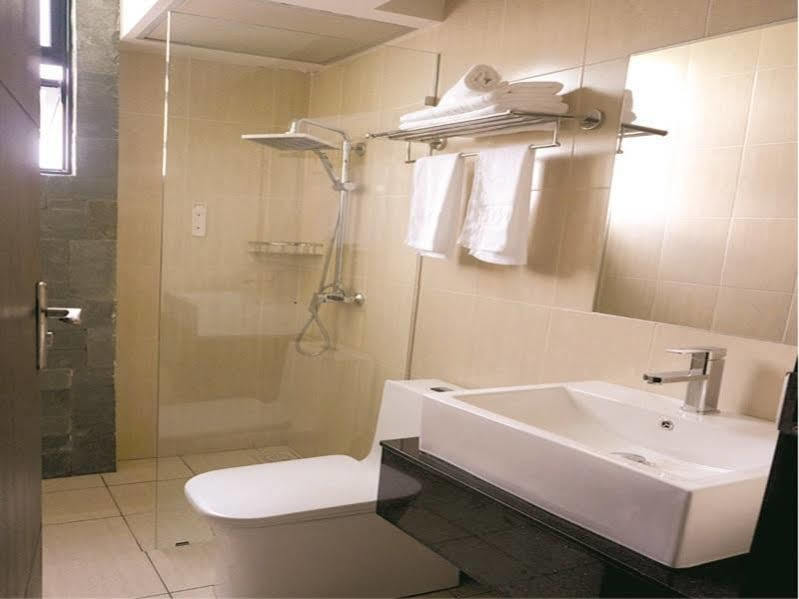 Tribeca Suites Kuching Eksteriør billede