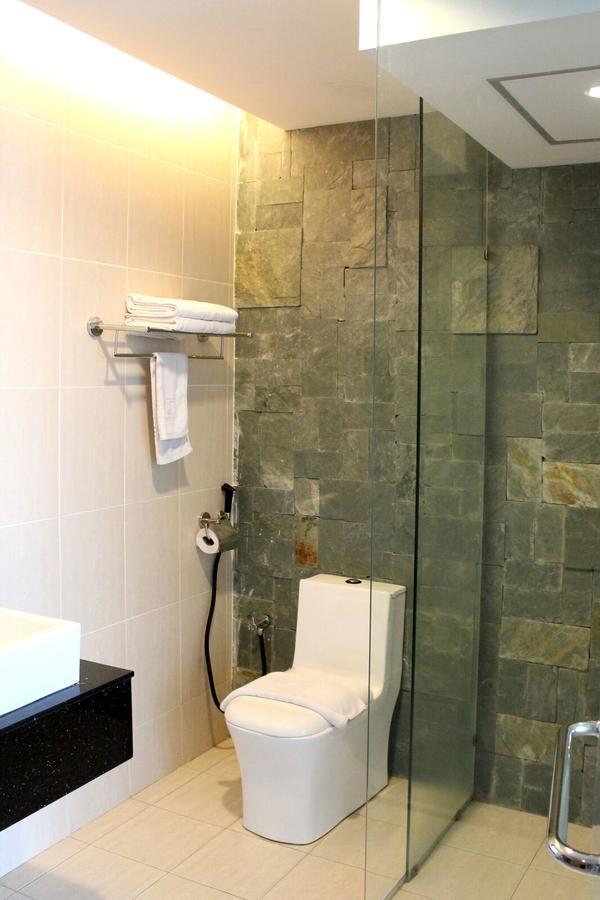 Tribeca Suites Kuching Eksteriør billede