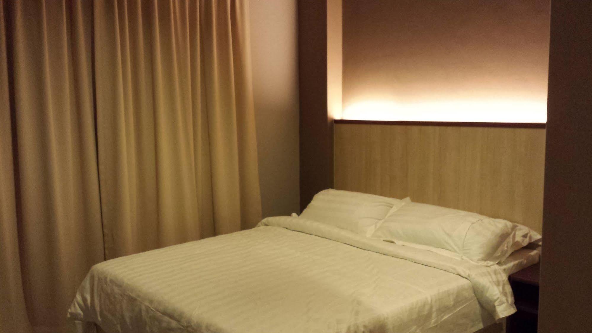 Tribeca Suites Kuching Eksteriør billede