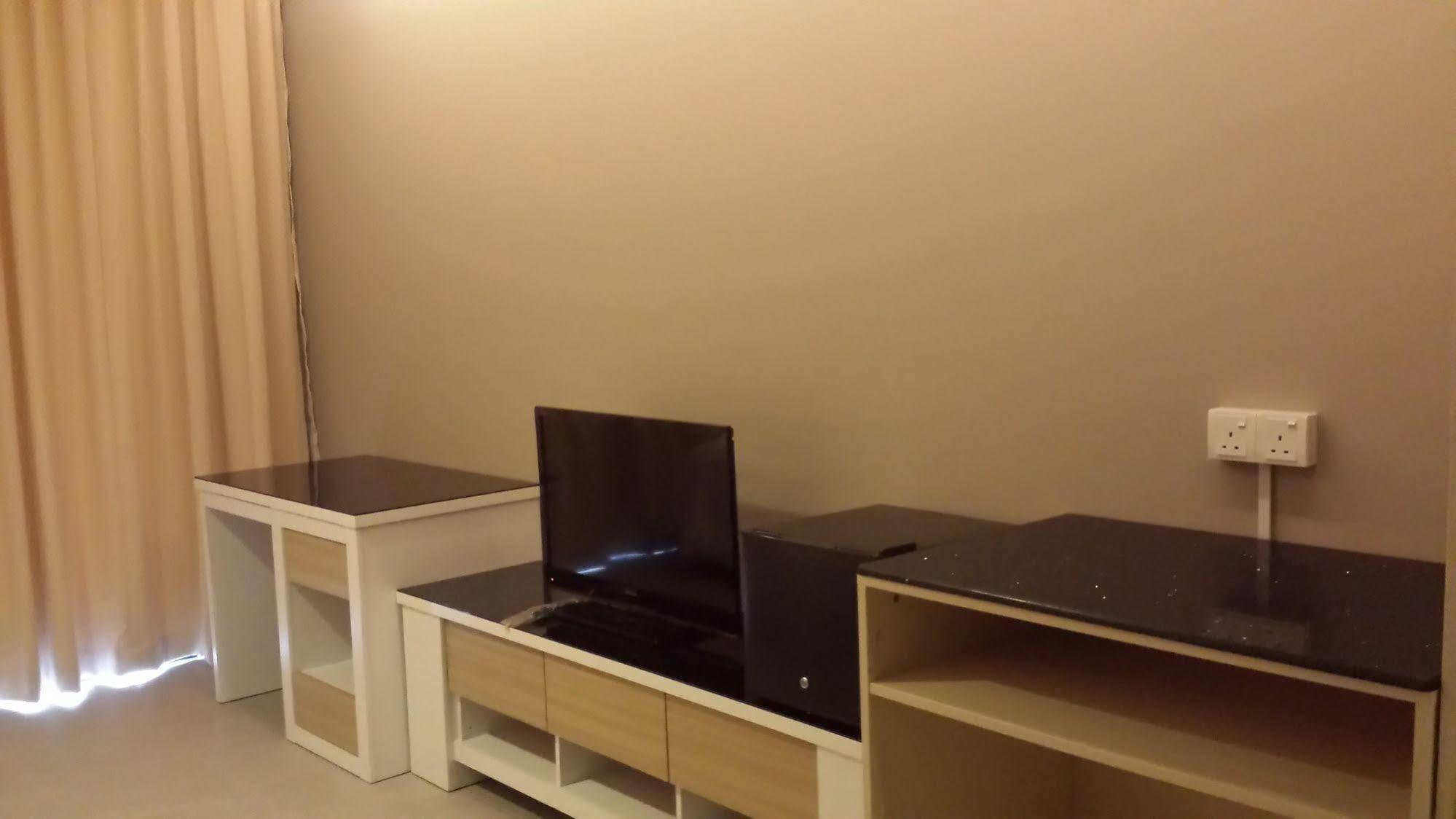 Tribeca Suites Kuching Eksteriør billede