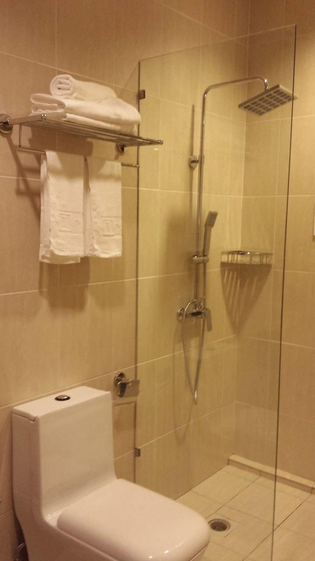 Tribeca Suites Kuching Eksteriør billede